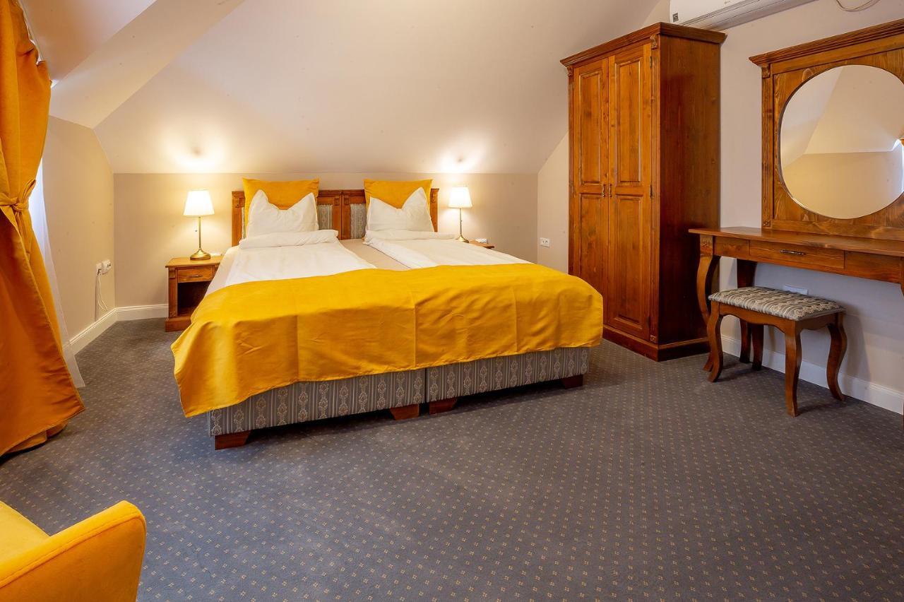 Hotel Casa Joseph Haydn Sighişoara Esterno foto