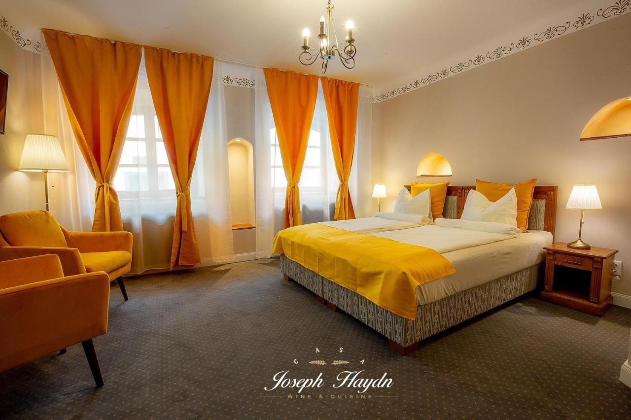 Hotel Casa Joseph Haydn Sighişoara Esterno foto